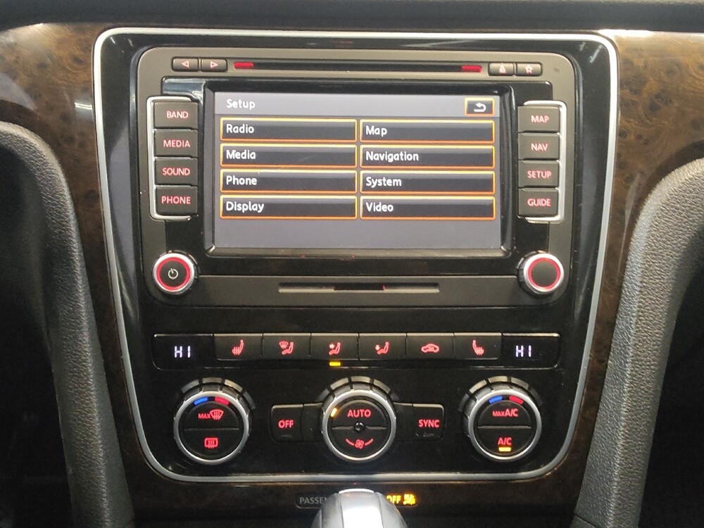 2015 Volkswagen Passat in Fairfield, OH 45014 - 18124790 25