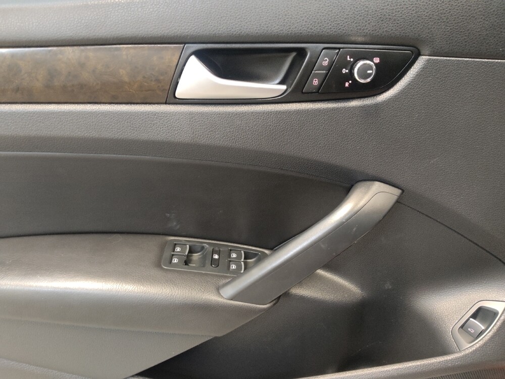 2015 Volkswagen Passat in Fairfield, OH 45014 - 18124790 27