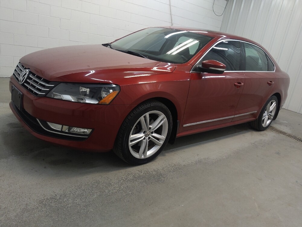 2015 Volkswagen Passat in Fairfield, OH 45014 - 18124790 2