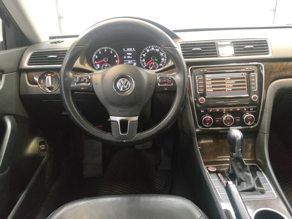 2015 Volkswagen Passat in Fairfield, OH 45014 - 18124790 22