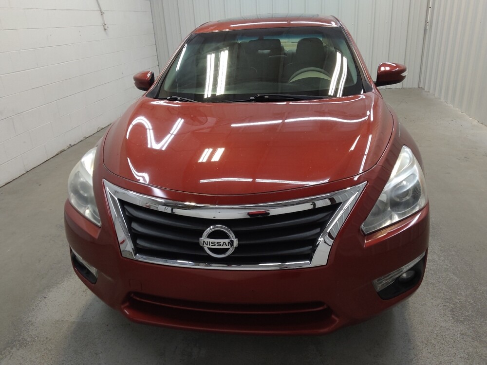 2015 Nissan Altima in Fairfield, OH 45014 - 18124791 15