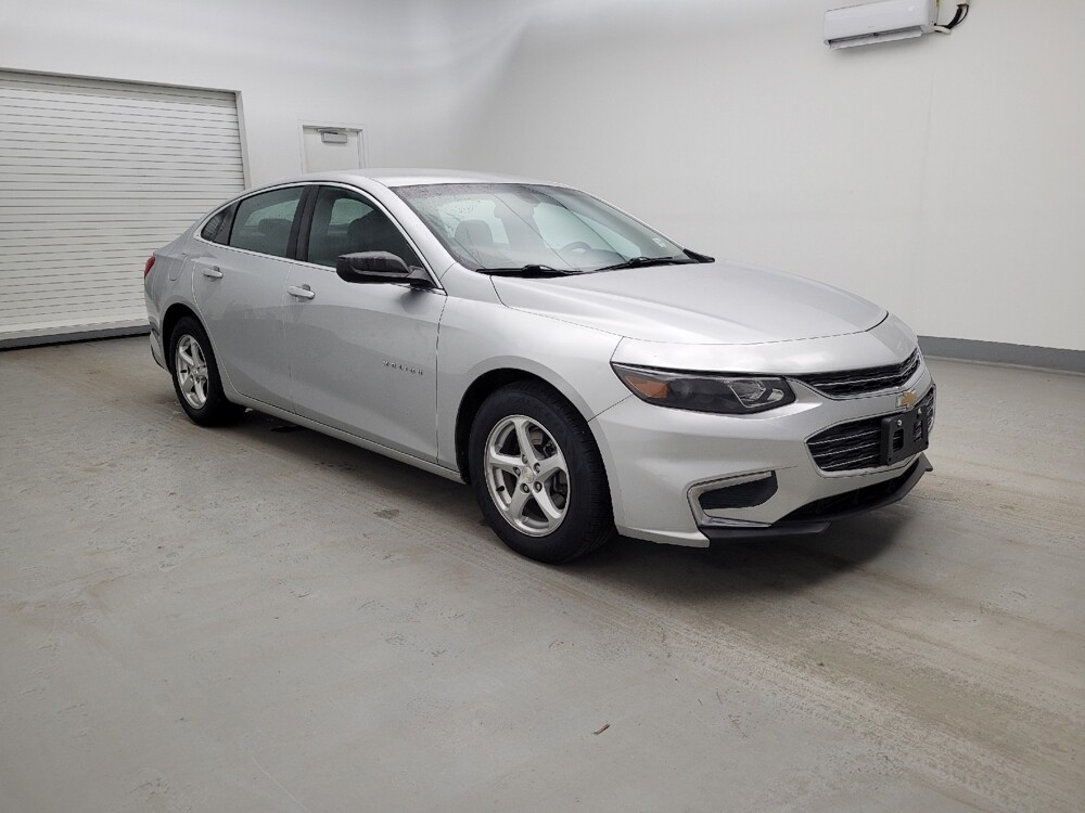 2018 Chevrolet Malibu in Toledo, OH 43617 - 18124797 11