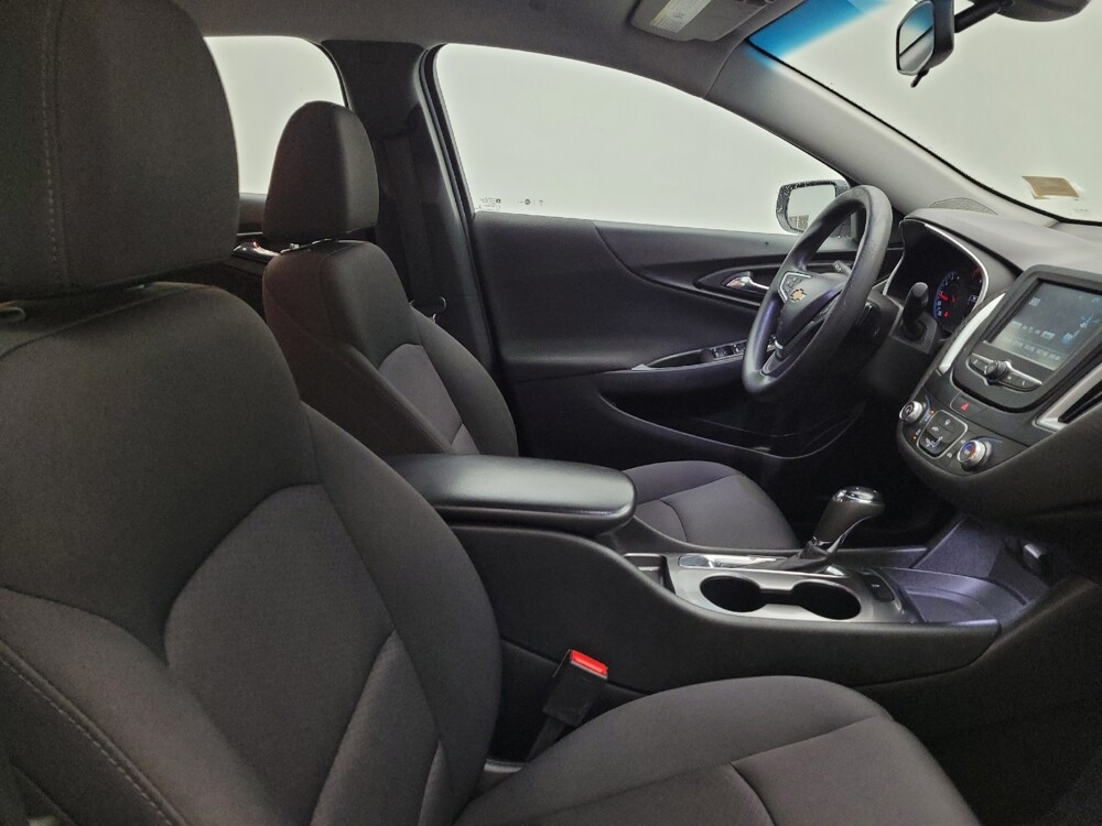 2018 Chevrolet Malibu in Toledo, OH 43617 - 18124797 21