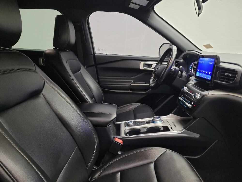 2020 Ford Explorer in Columbus, OH 43228 - 18124798 21