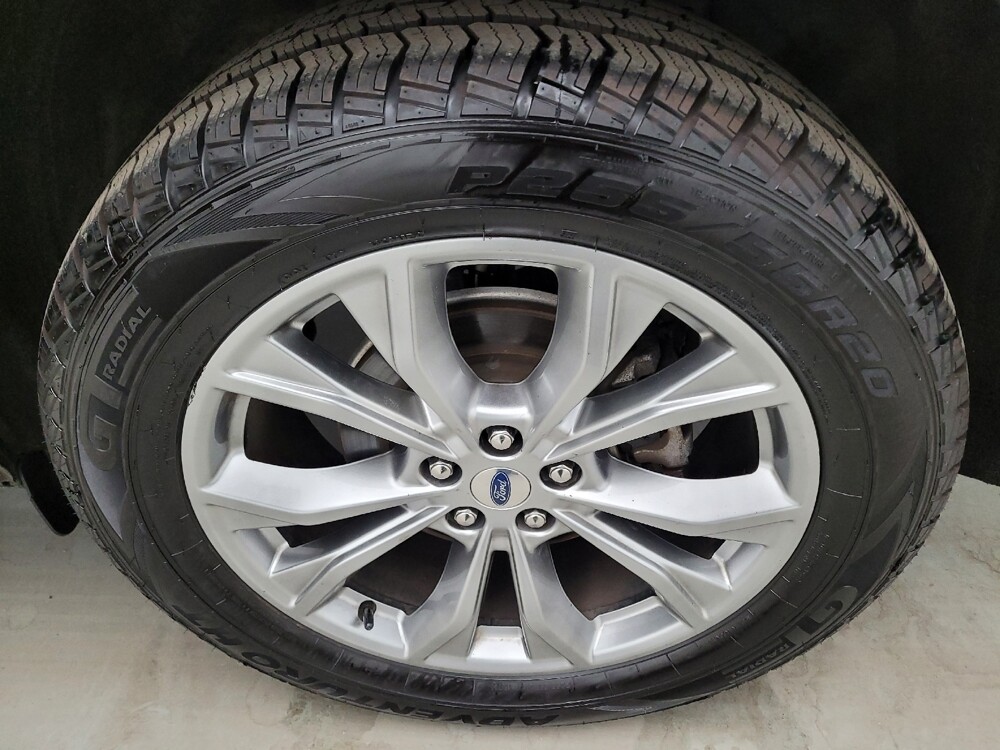 2020 Ford Explorer in Columbus, OH 43228 - 18124798 31