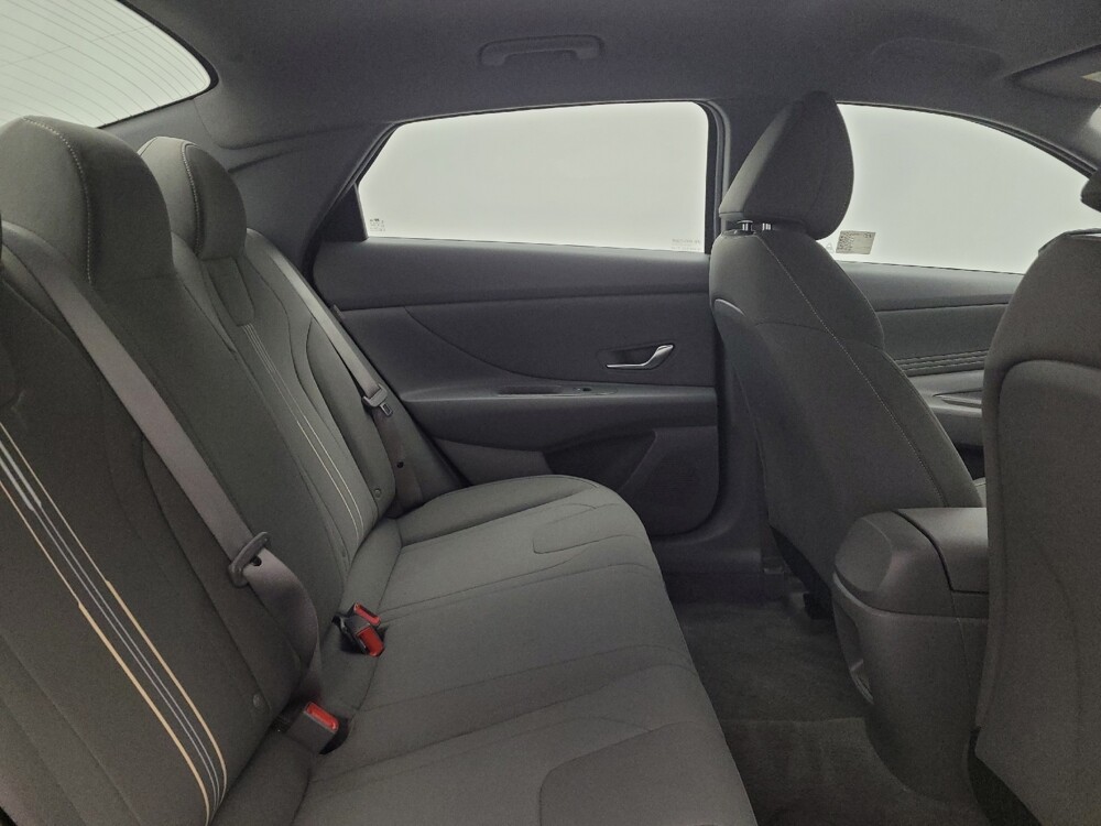 2025 Hyundai Elantra in Toledo, OH 43617 - 18124799 19