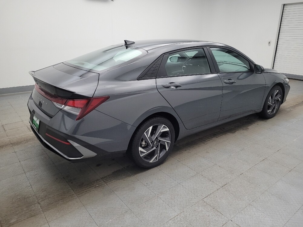 2025 Hyundai Elantra in Toledo, OH 43617 - 18124799 10
