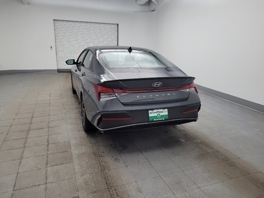 2025 Hyundai Elantra in Toledo, OH 43617 - 18124799 6