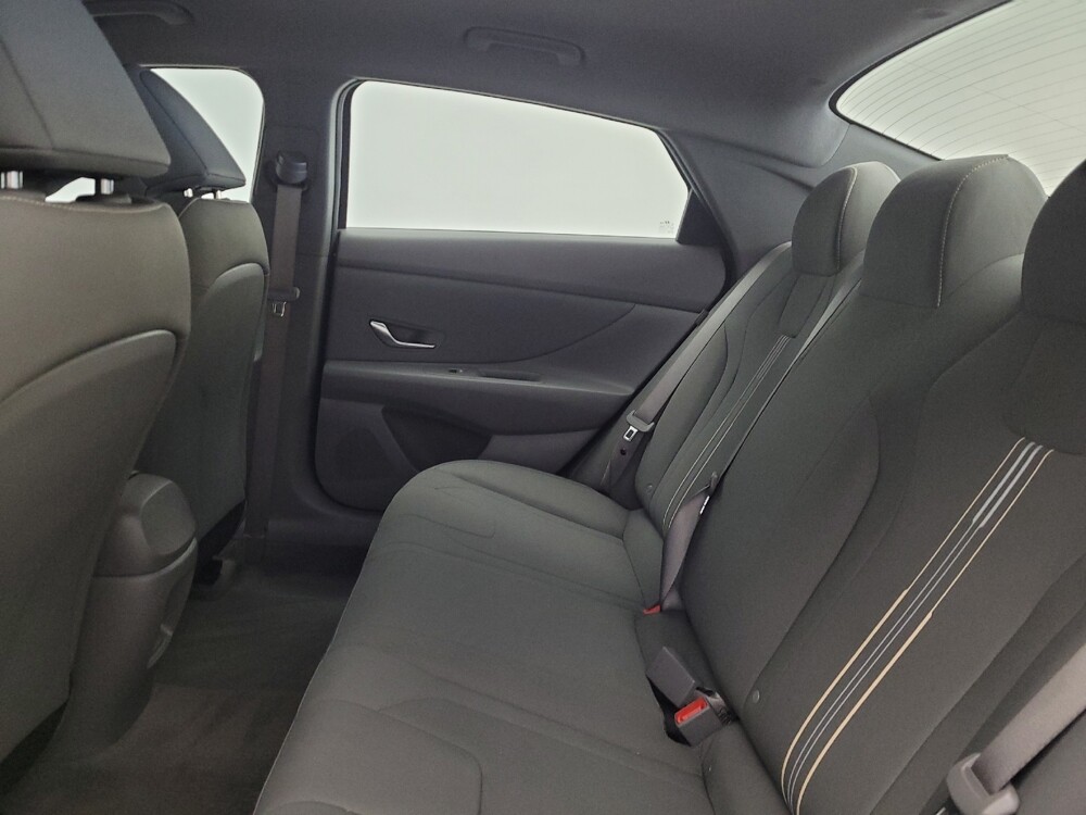 2025 Hyundai Elantra in Toledo, OH 43617 - 18124799 18