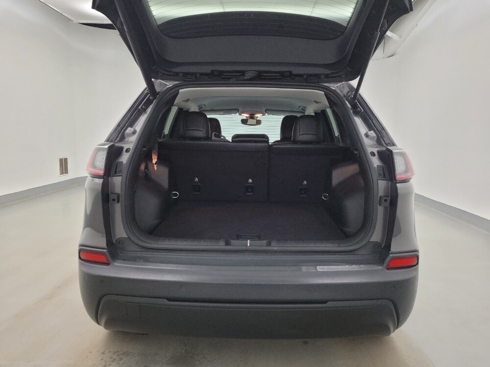 2019 Jeep Cherokee in Toledo, OH 43617 - 18124800 29