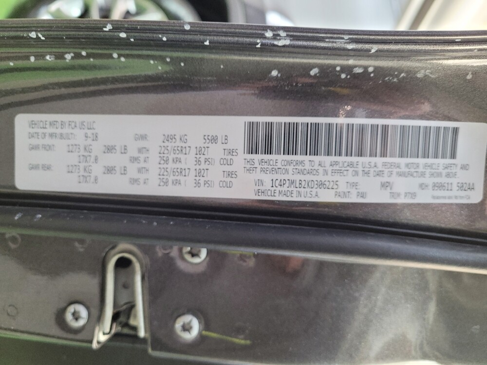 2019 Jeep Cherokee in Toledo, OH 43617 - 18124800 33