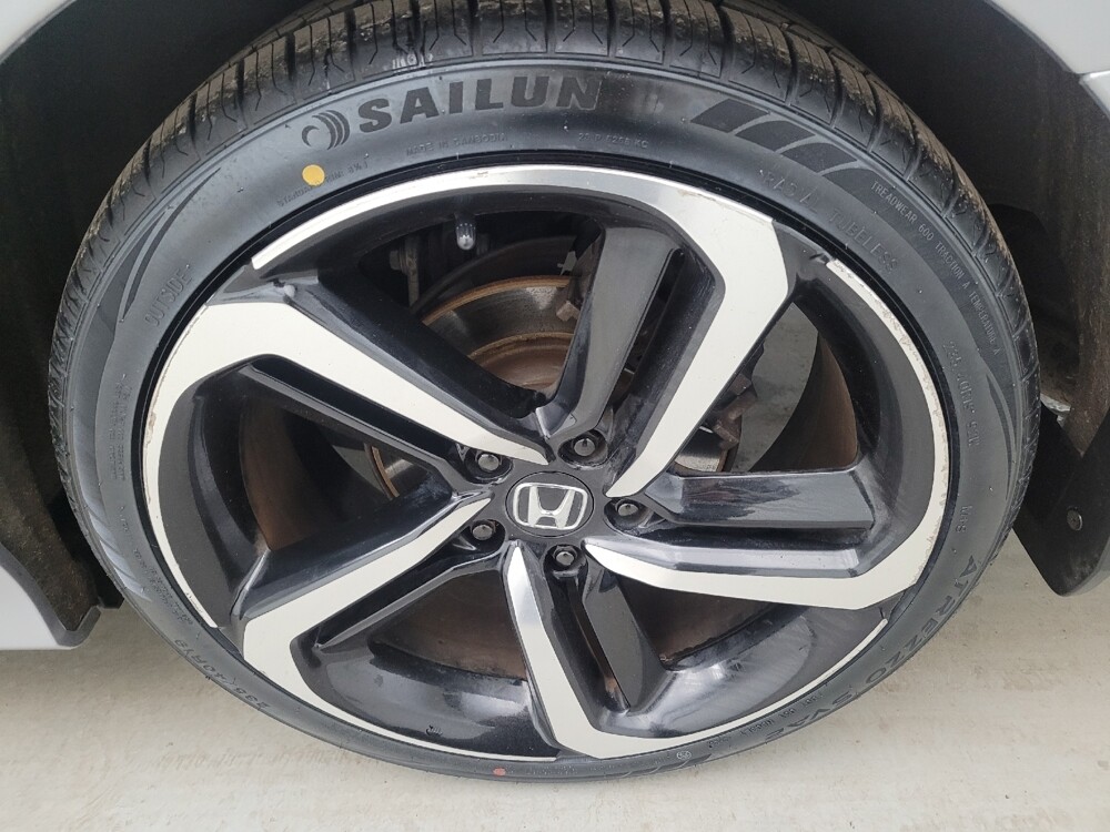2019 Honda Accord in Louisville, KY 40258 - 18124801 31