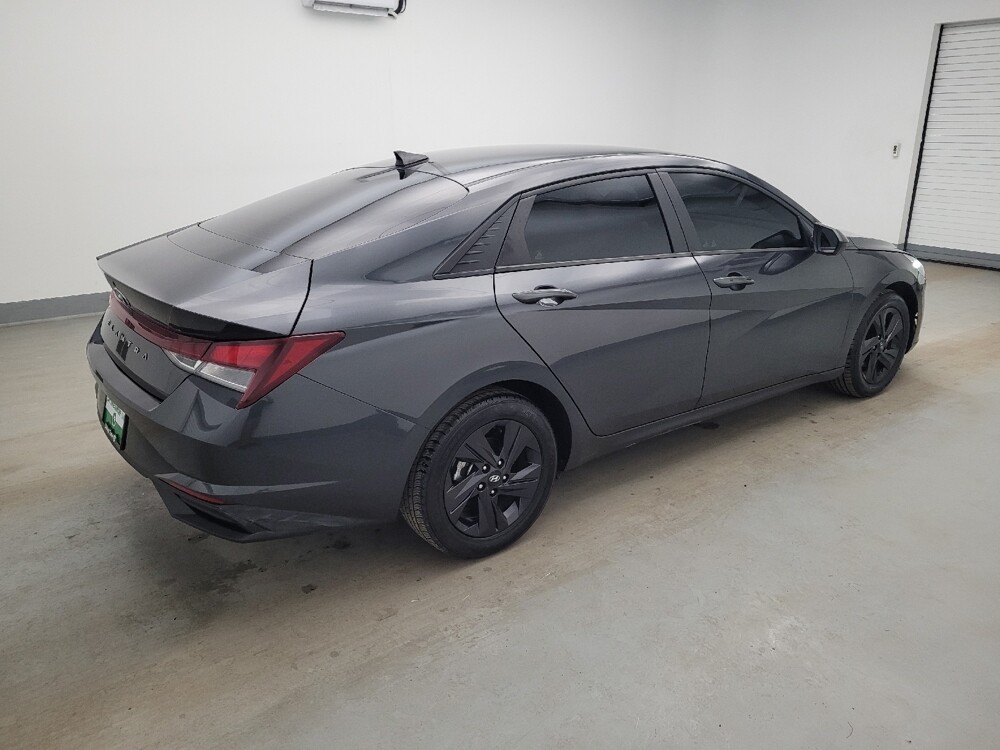 2022 Hyundai Elantra in Toledo, OH 43617 - 18124803 10