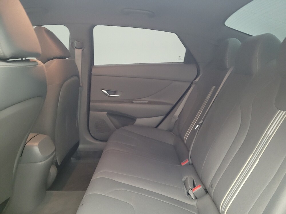 2022 Hyundai Elantra in Toledo, OH 43617 - 18124803 18