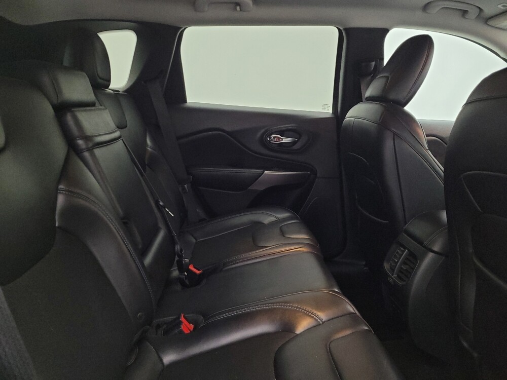 2019 Jeep Cherokee in Toledo, OH 43617 - 18124805 19