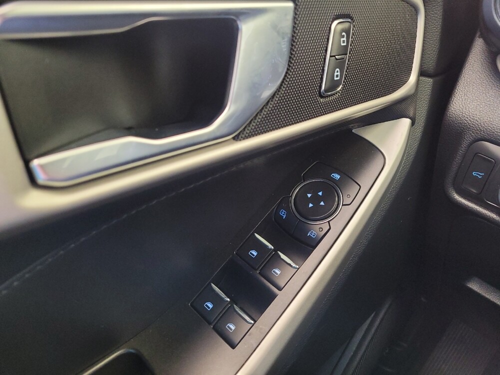 2020 Ford Explorer in Toledo, OH 43617 - 18124806 27