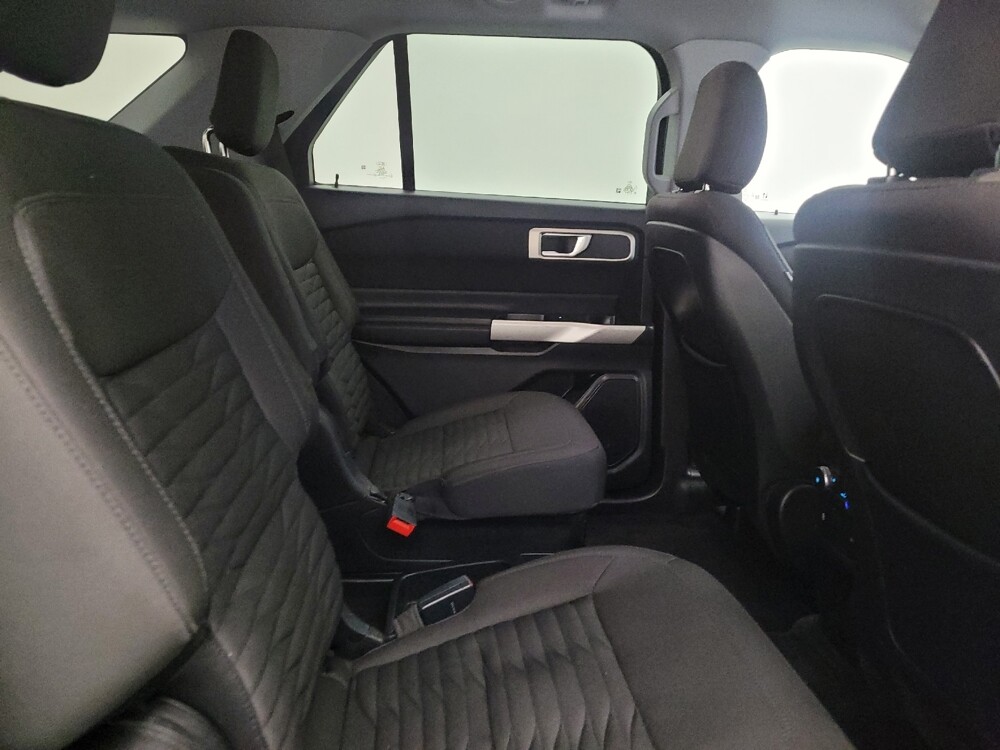 2020 Ford Explorer in Toledo, OH 43617 - 18124806 19