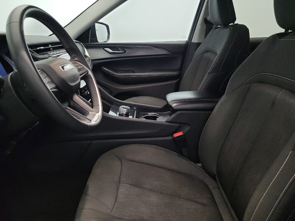 2023 Jeep Grand Cherokee in Pittsburgh, PA 15236 - 18124811 17