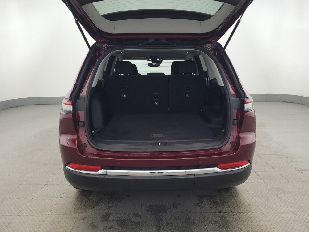 2023 Jeep Grand Cherokee in Pittsburgh, PA 15236 - 18124811 29