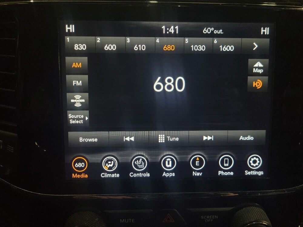 2021 Jeep Grand Cherokee in Pittsburgh, PA 15236 - 18124819 25