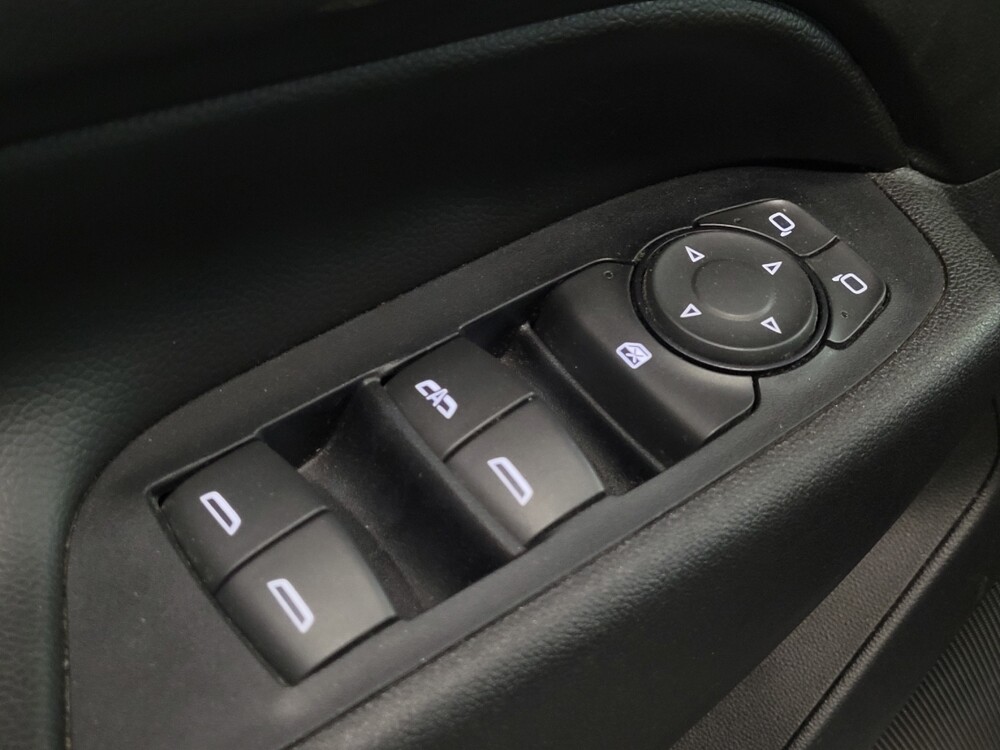 2018 Chevrolet Equinox in Temple Hills, MD 20746 - 18124830 27