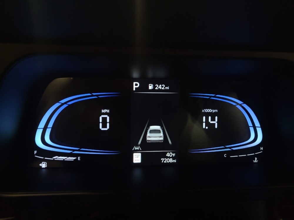 2025 Hyundai Elantra in Pittsburgh, PA 15236 - 18124844 23