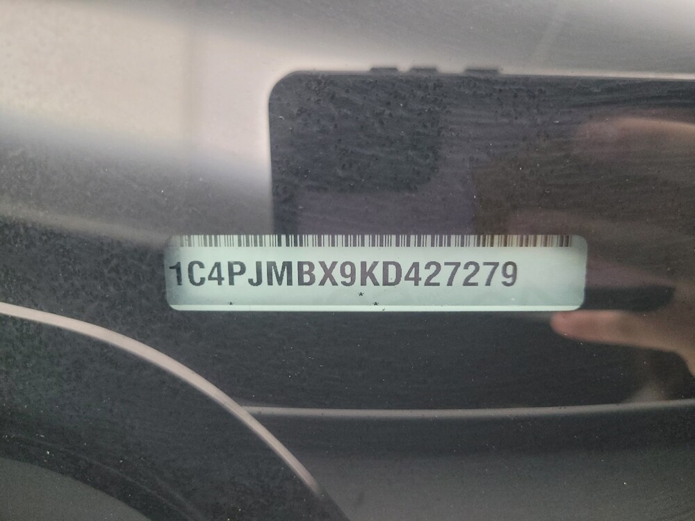 2019 Jeep Cherokee in Indianapolis, IN 46219 - 18124854 33