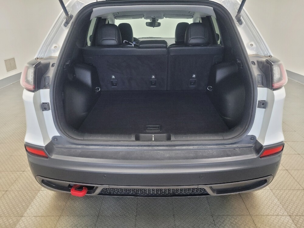 2019 Jeep Cherokee in Indianapolis, IN 46219 - 18124854 29