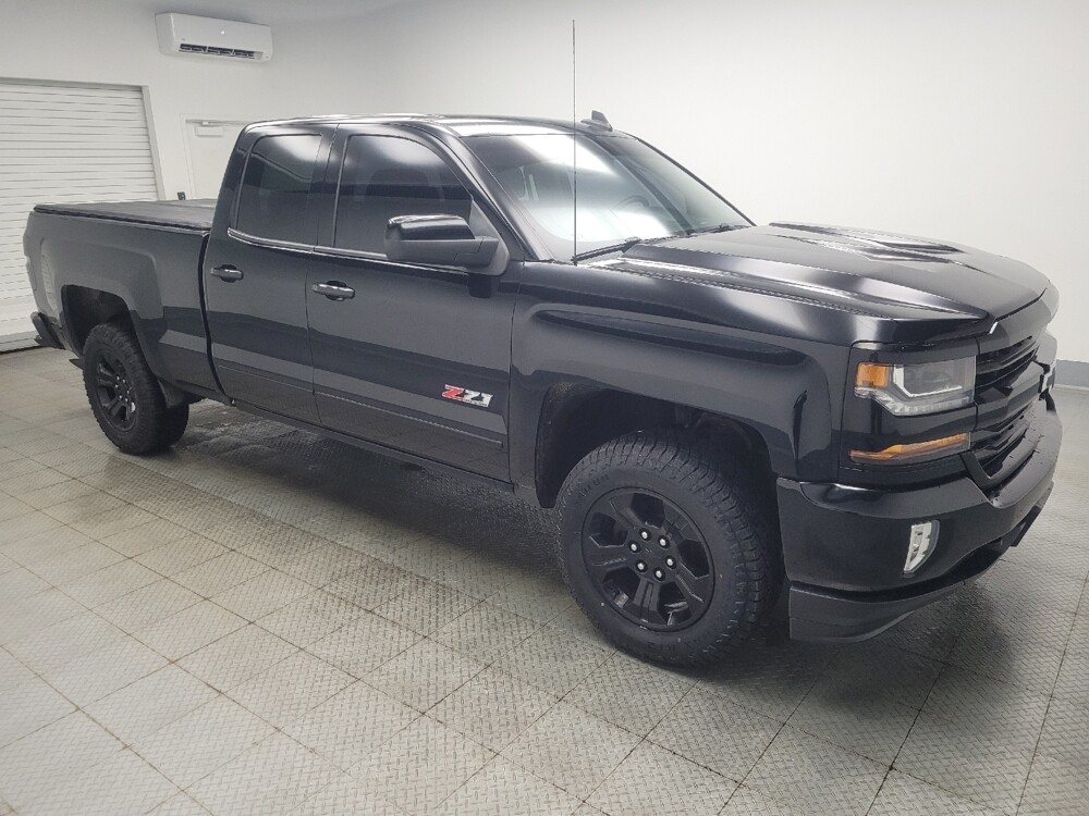 2017 Chevrolet Silverado 1500 in Indianapolis, IN 46222 - 18124855 11