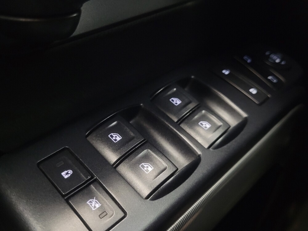 2017 Chevrolet Silverado 1500 in Indianapolis, IN 46222 - 18124855 27