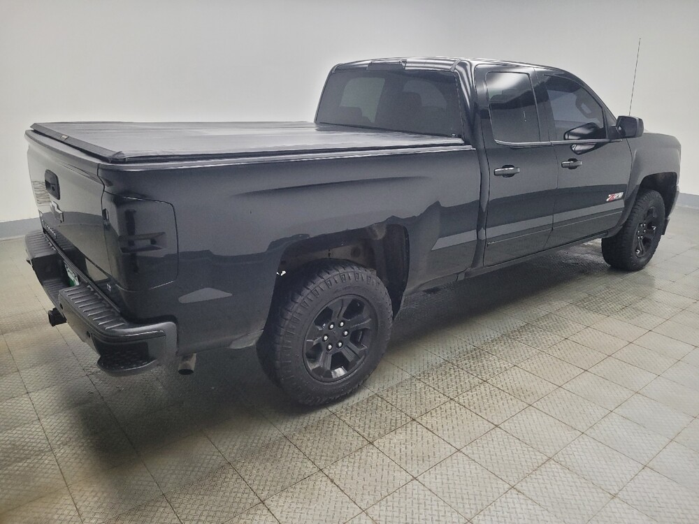 2017 Chevrolet Silverado 1500 in Indianapolis, IN 46222 - 18124855 10