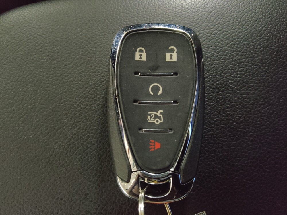 2019 Chevrolet Malibu in Marietta, GA 30062 - 18124859 32