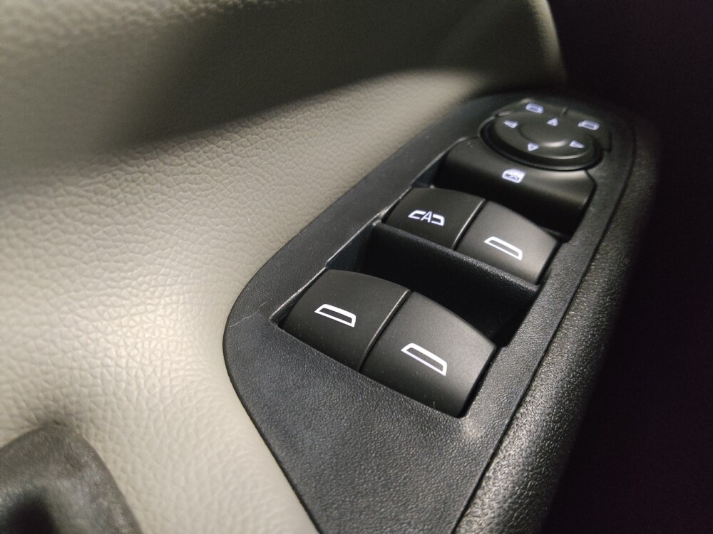 2018 Chevrolet Equinox in Marietta, GA 30062 - 18124860 27