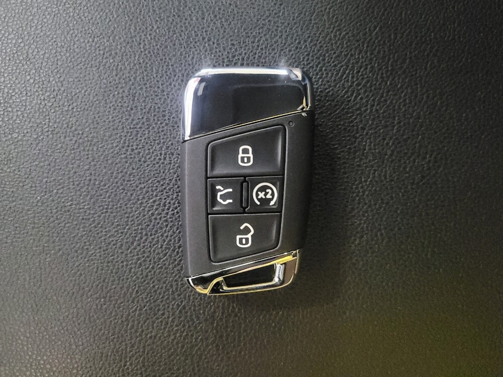 2021 Volkswagen Atlas in Union City, GA 30291 - 18124877 32