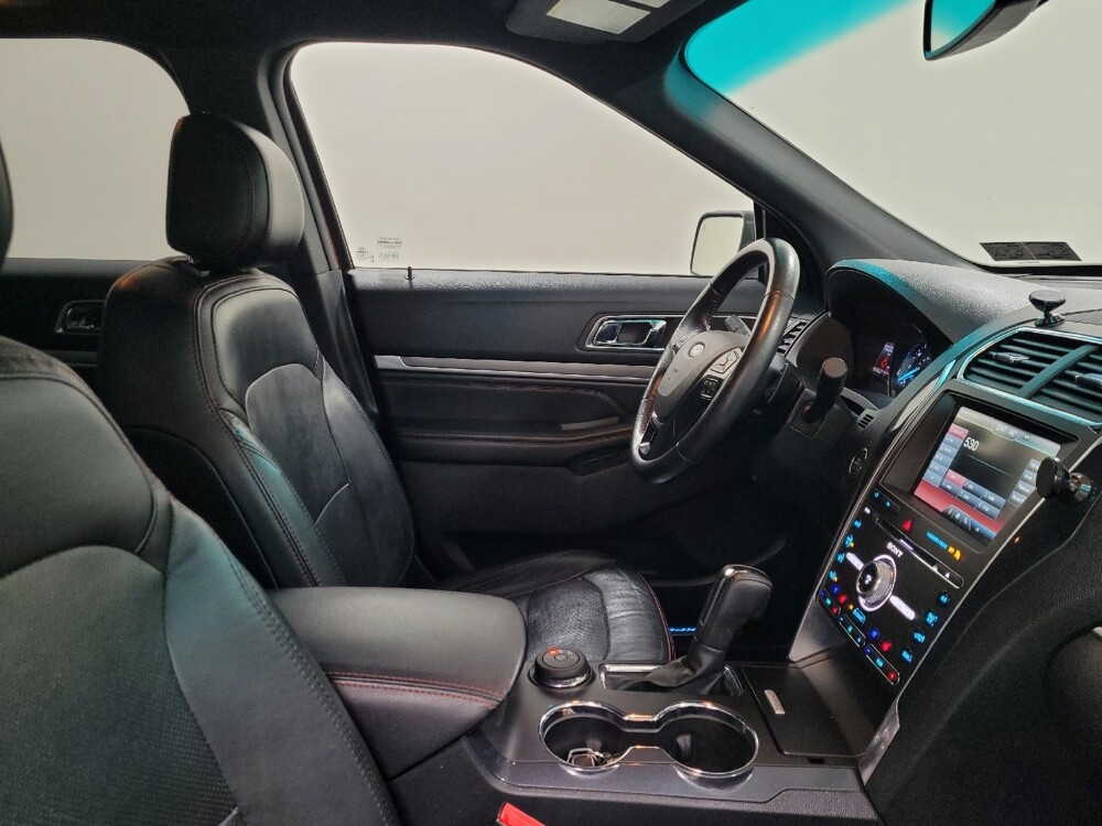 2016 Ford Explorer in Allentown, PA 18103 - 18124879 21