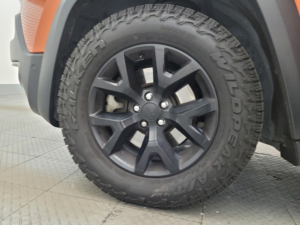 2016 Jeep Cherokee in Phoenix, AZ 85015 - 18124881 31