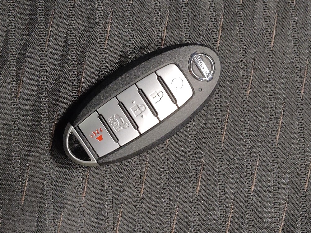 2020 Nissan Rogue in Glendale, AZ 85301 - 18124883 32