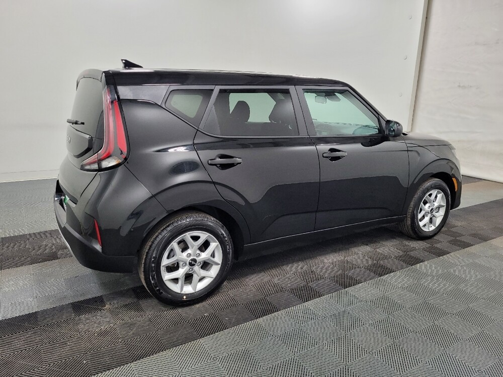2025 Kia Soul in Allentown, PA 18103 - 18124886 10