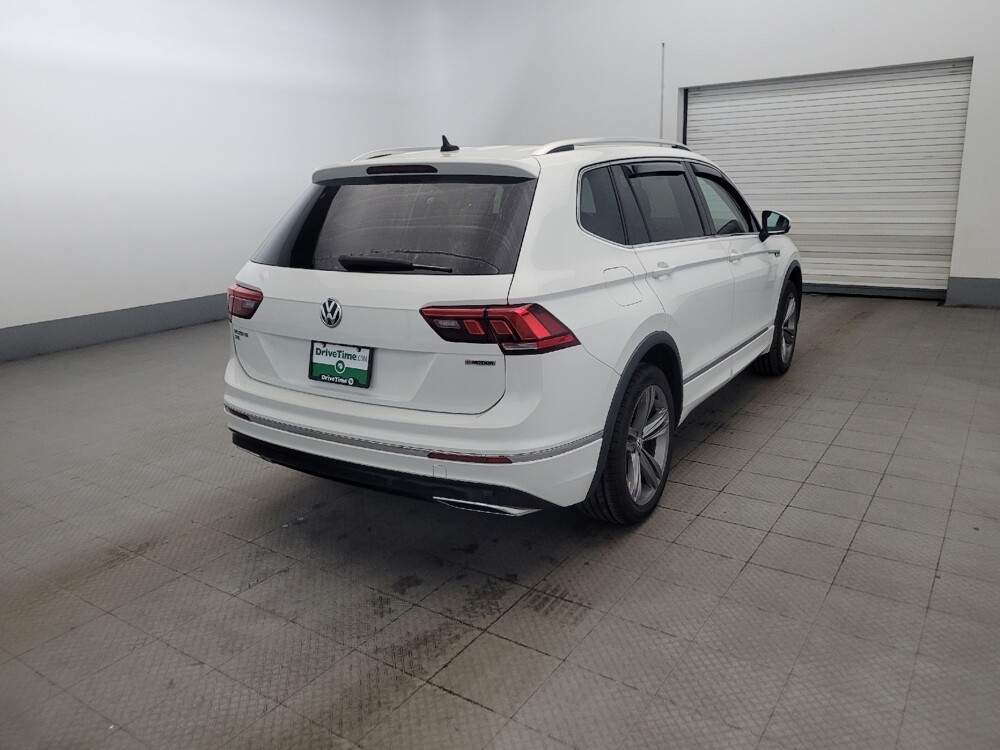 2019 Volkswagen Tiguan in Pittsburgh, PA 15236 - 18124888 9