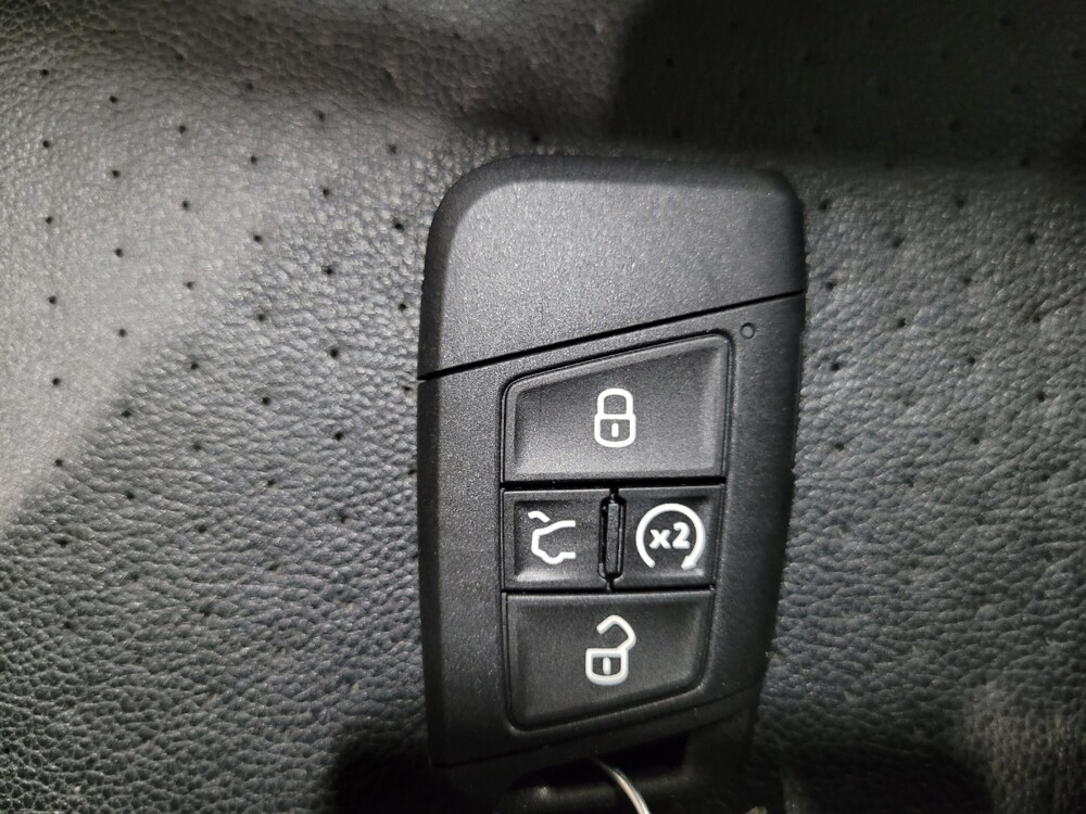 2019 Volkswagen Tiguan in Pittsburgh, PA 15236 - 18124888 32