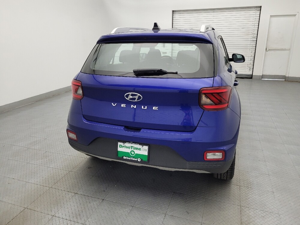 2022 Hyundai Venue in Charleston, SC 29414 - 18124892 7