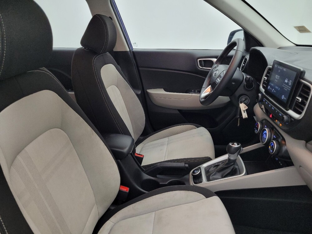 2022 Hyundai Venue in Charleston, SC 29414 - 18124892 21