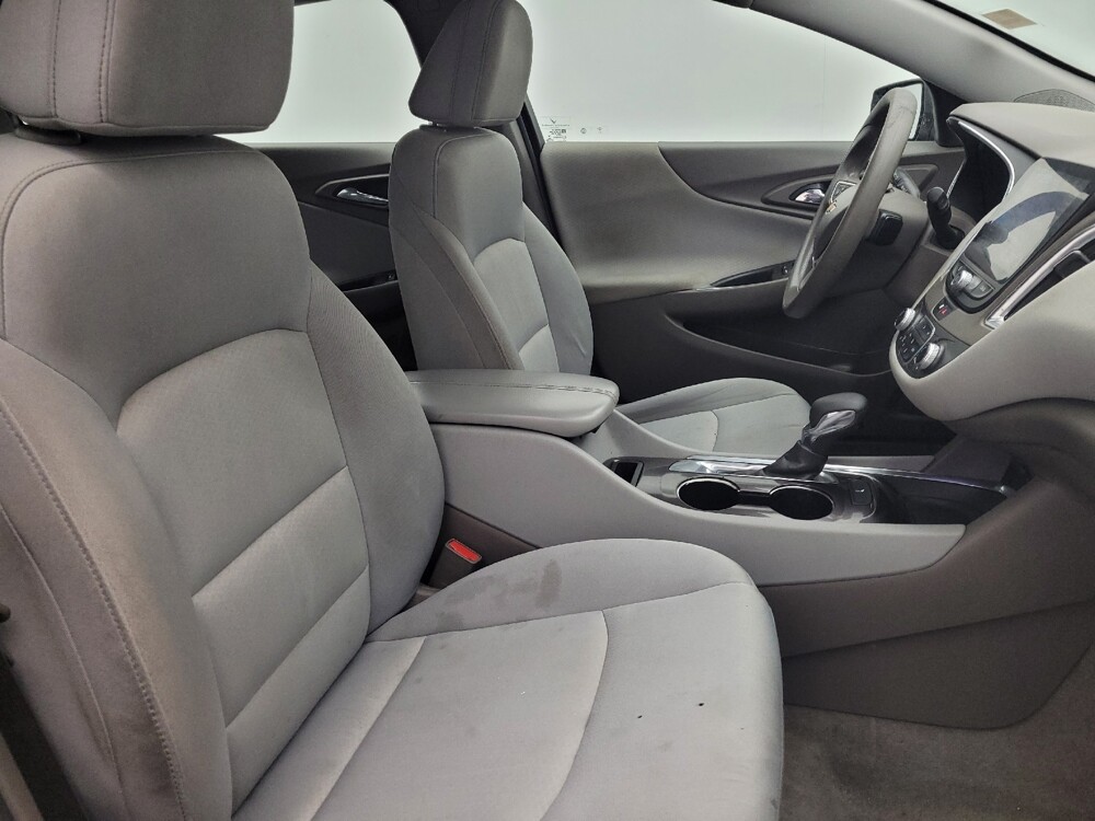 2021 Chevrolet Malibu in Raleigh, NC 27604 - 18124900 21