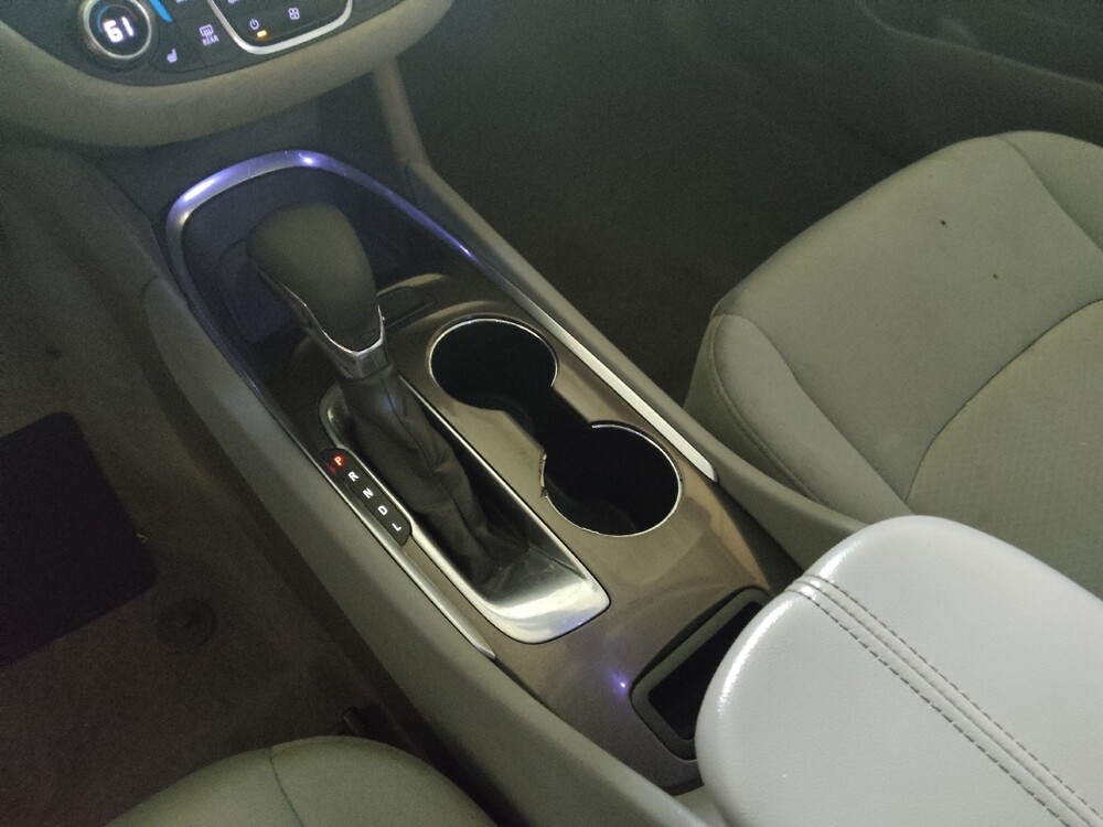 2021 Chevrolet Malibu in Raleigh, NC 27604 - 18124900 26