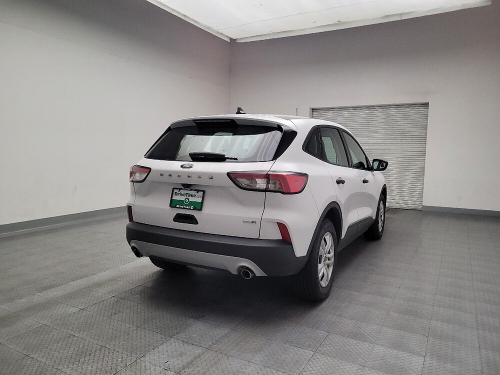 2020 Ford Escape in Riverside, CA 92504 - 18124913 7
