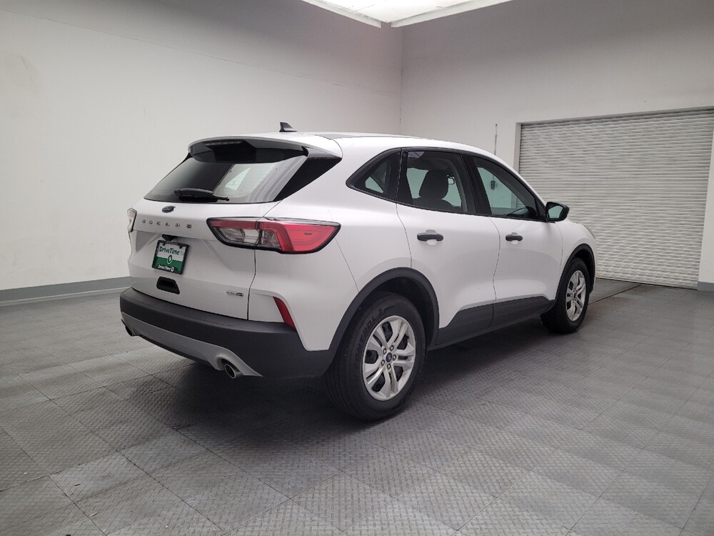 2020 Ford Escape in Riverside, CA 92504 - 18124913 9