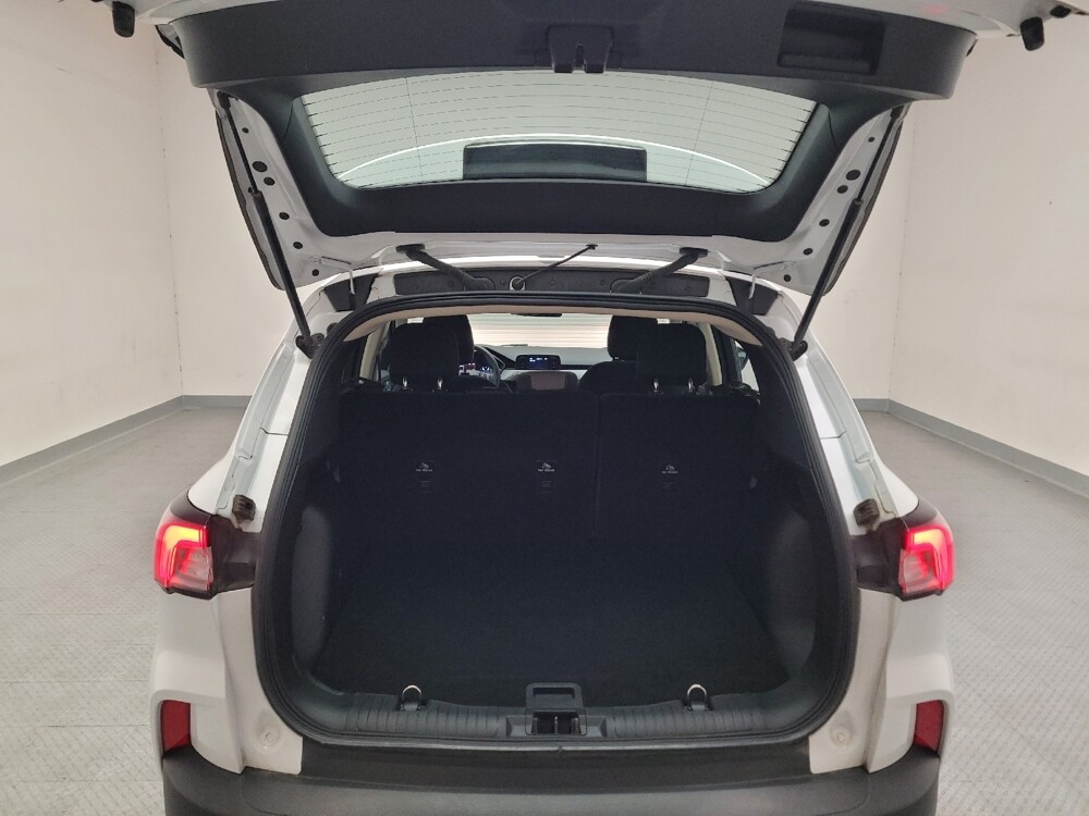 2020 Ford Escape in Riverside, CA 92504 - 18124913 29