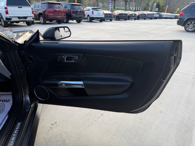 2017 Ford Mustang in Knoxville, TN 37920 - 18124919 8