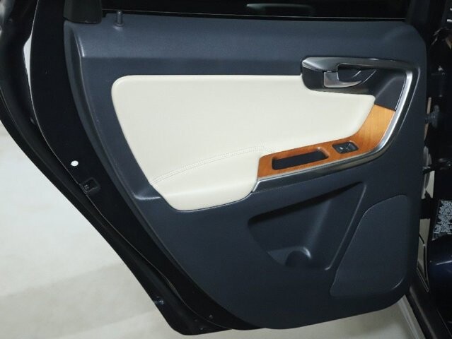 2017 Volvo XC60 in Bedford, OH 44146 - 18124923 13