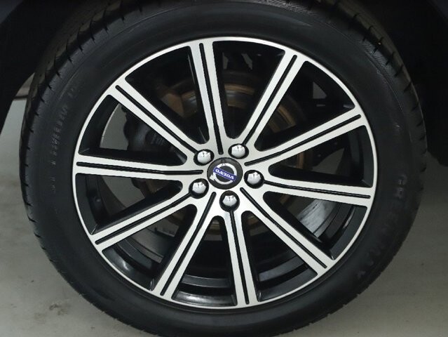 2017 Volvo XC60 in Bedford, OH 44146 - 18124923 12